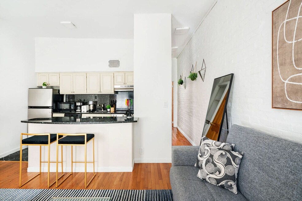 240 E 26th St unit FL2-ID1021846P, New York, NY 10010 - photo 1