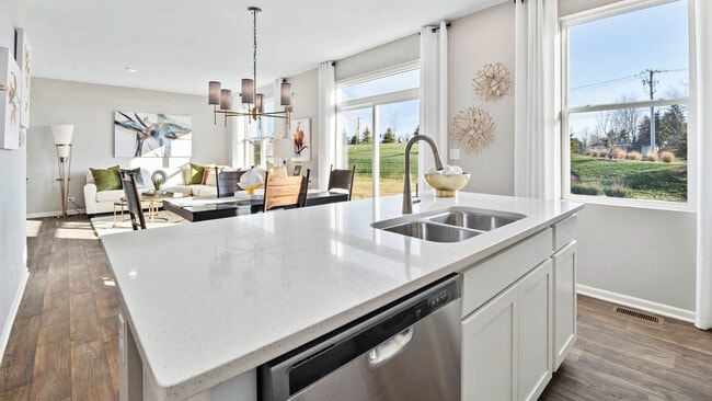 170 Cressmoor Blvd, Hobart, IN 46342 - photo 3