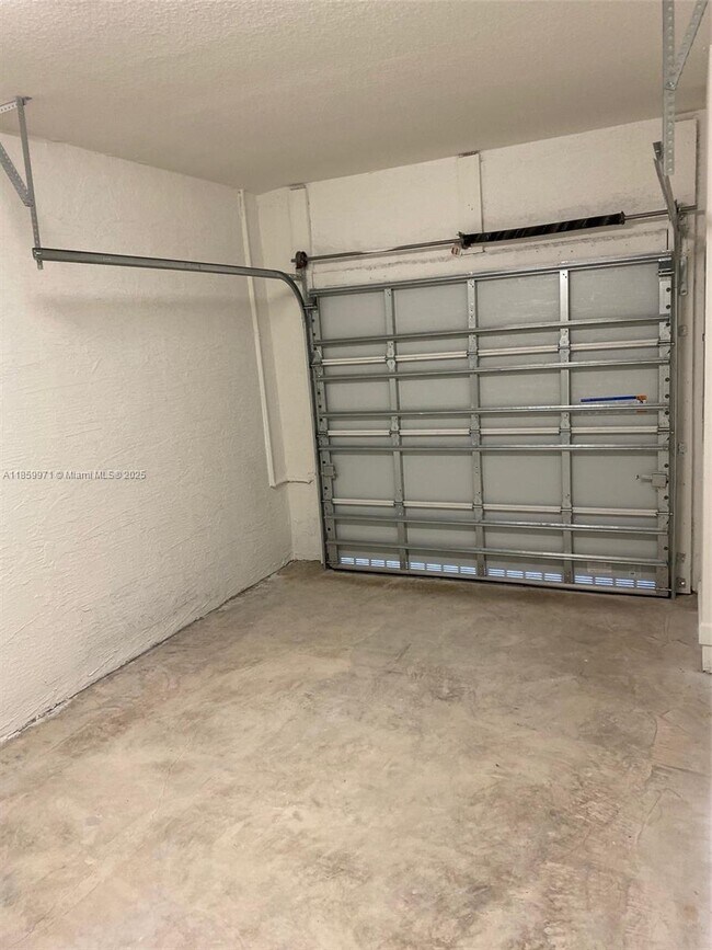 2831 SW 16th Terrace, Fort Lauderdale, FL 33315 - photo 6