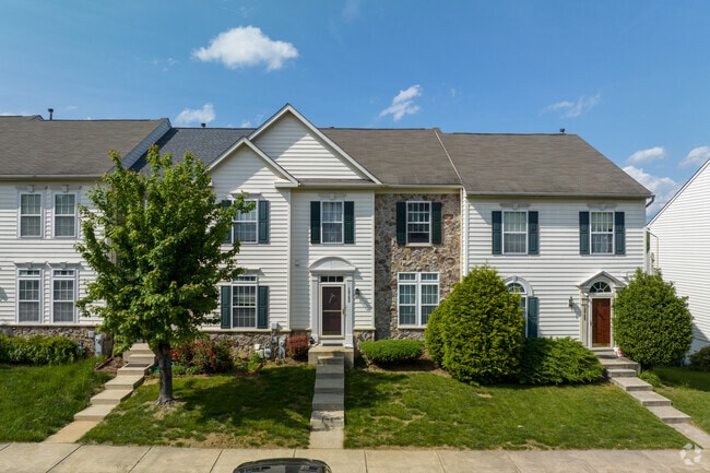 Cozy townhomes in Woodstock are perfect for smaller families.