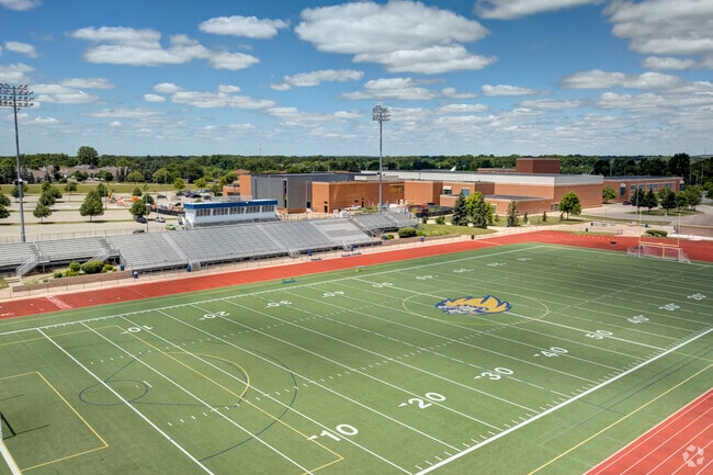 Spend a Friday night watching South Lyon Varsity Football after enjoying dinner downtown.
