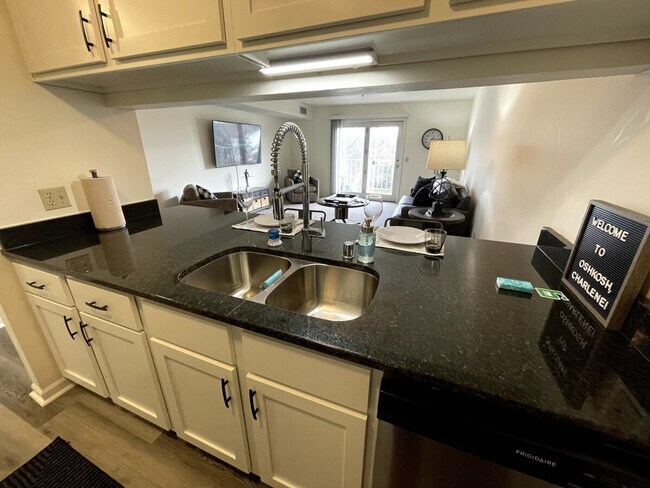 1335 Summit Ave unit ID1253101P, Oshkosh, WI 54901 - photo 5