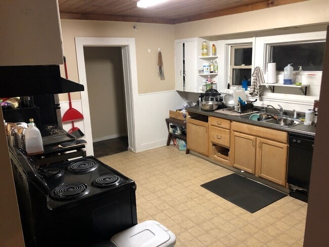 1242 Old Bristol Rd, Boone, NC 28607 - photo 2