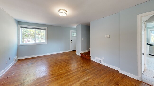 5901 Taylor Rd, Riverdale, MD 20737 - photo 2