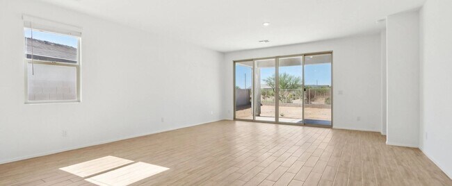 11652 N Eva Ln, Maricopa, AZ 85139 - photo 6