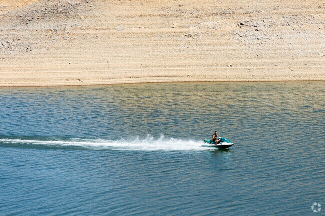 Feed your need for speed on Lake Shasta.