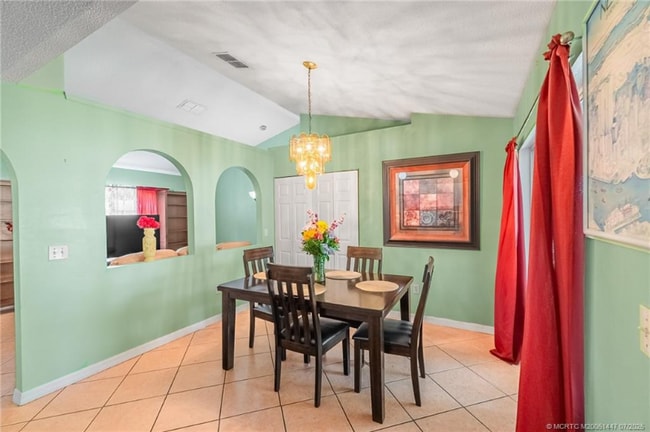 556 SW Buswell Ave, Port Saint Lucie, FL 34983 - photo 4