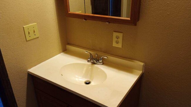 902 Cynthia St unit 17, Wilburton, OK 74578 - photo 5