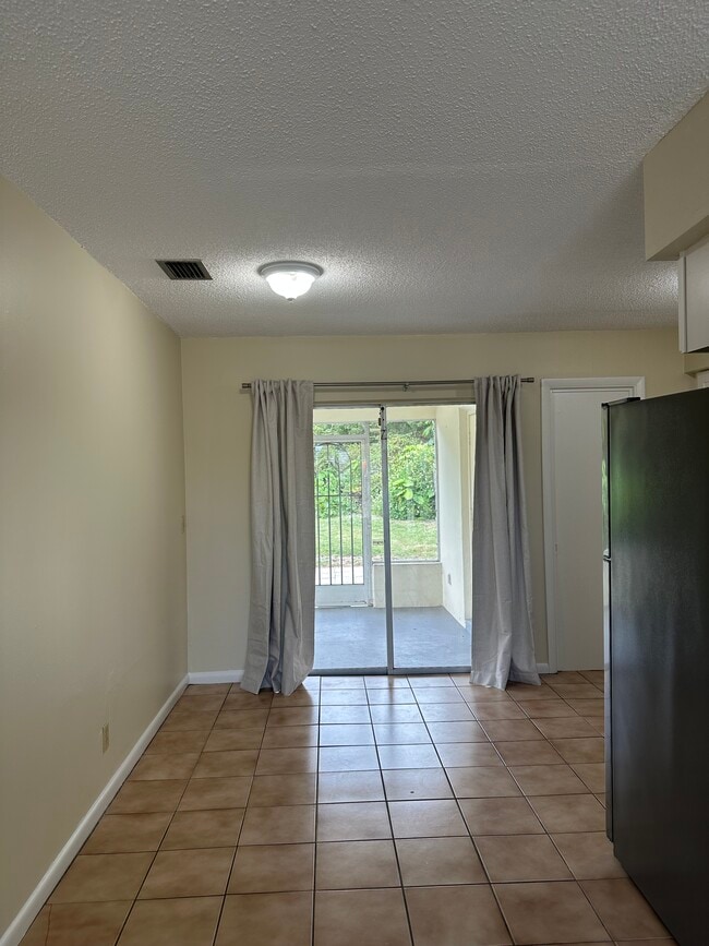 8912 SE Parkway Dr, Hobe Sound, FL 33455 - photo 5