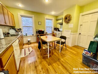 46 Aspinwall Ave, Brookline, MA 02446