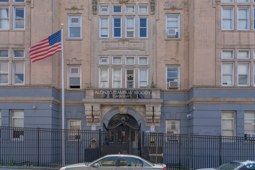 Paterson, New Jersey, School 11