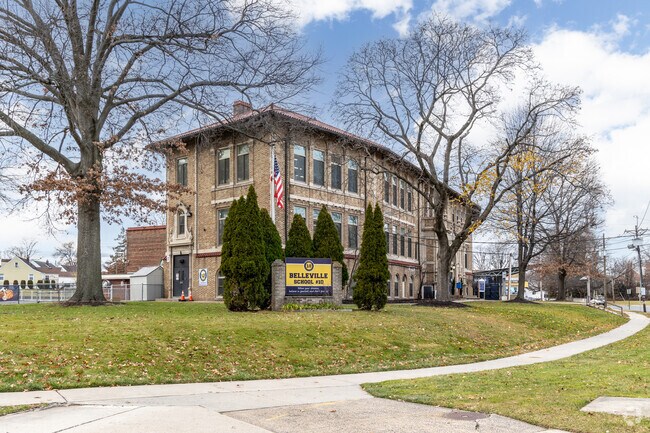 Belleville Public School No. 10 is a Public Elementary School in South Nutley, NJ.