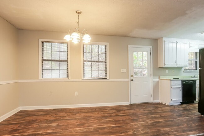 4107 Rocky Face Dr, Douglasville, GA 30135 - photo 7