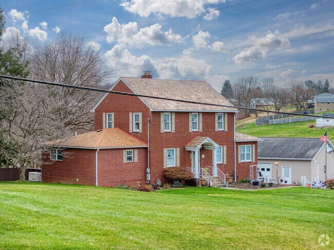 Colonial homes are a popular style in Hanover Township PA.