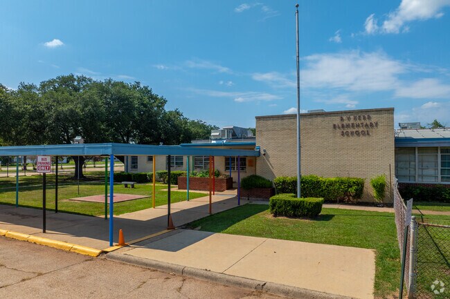 RV Kerr Elementary
