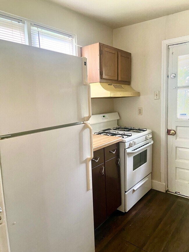 2212 Center Way S, Birmingham, AL 35205 - photo 5