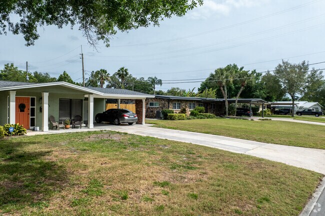Stucco and stone front ranches line the green streets of Southern Oaks.