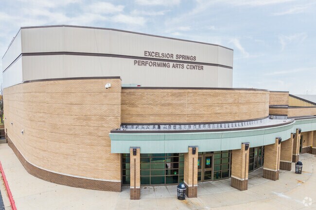 Excelsior Springs High school students can access district-wide programs at the Excelsior Springs Area Career Center, offering post-secondary career training.