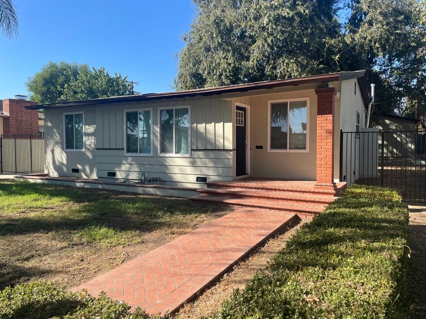 251 W Arrow Hwy, Upland, CA 91786 - photo 1