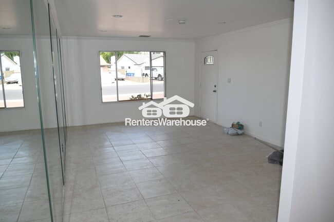 2111 E Oxford Dr, Tempe, AZ 85283 - photo 2