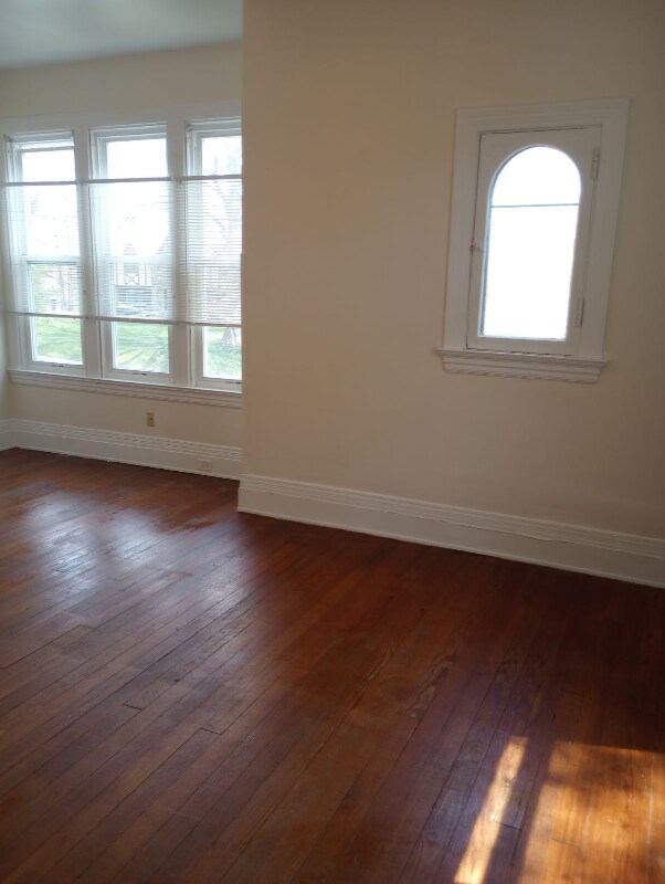 3523 Clifton Ave unit 2, Cincinnati, OH 45220 - photo 3