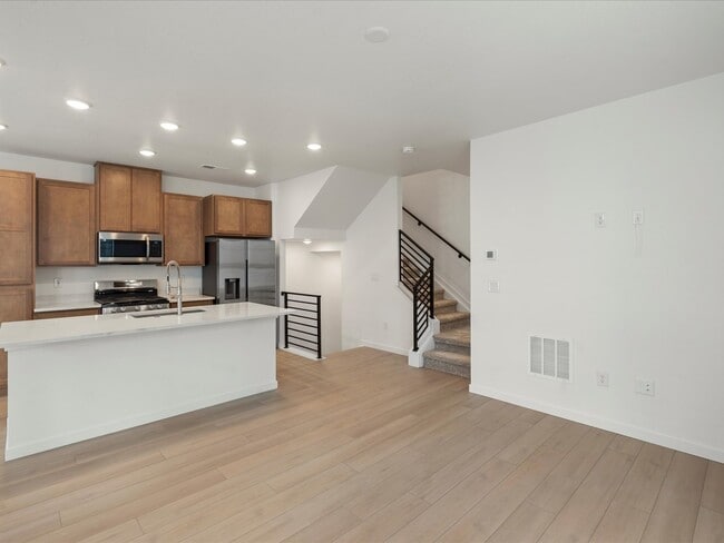 2024 S Holly St unit 3, Denver, CO 80222 - photo 2
