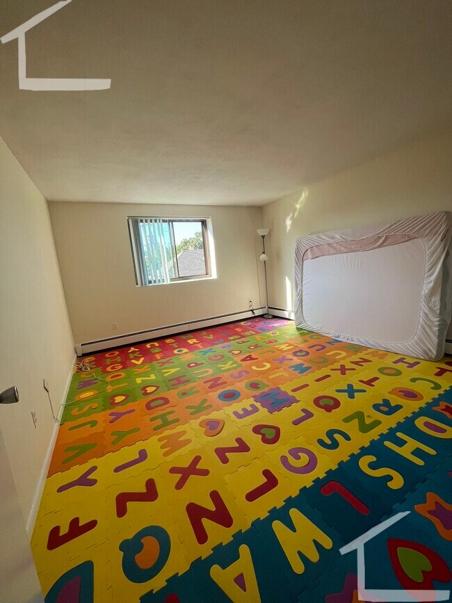 7 Allston St unit 9, Dorchester Center, MA 02124 - photo 4