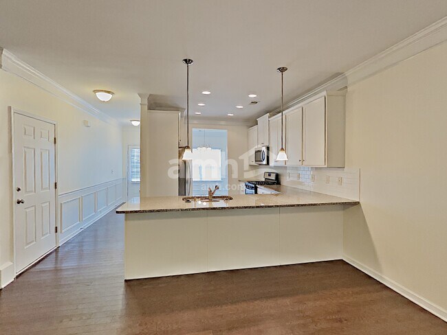 105 Hickory Village Cir, Woodstock, GA 30188 - photo 6