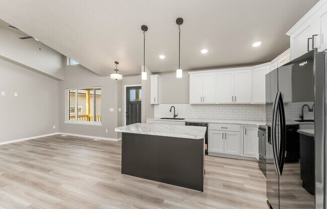 804 S Main St, Lennox, SD 57039 - photo 6