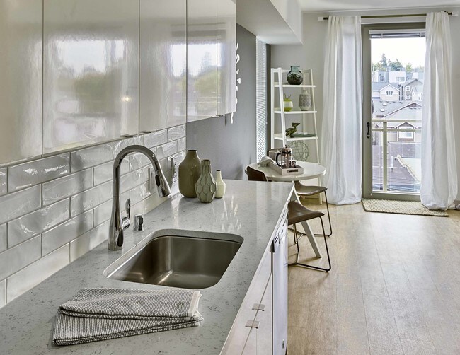 Bowman, Seattle, WA 98103 - photo 3