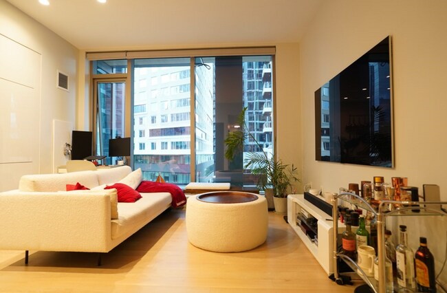 EchelonSeaport Towers 1 & 2 unit 512, Boston, MA 02210 - photo 5