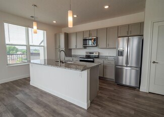 210 W 5th Ave, Columbus, OH 43201