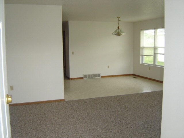 1118 Mark Ave unit a, Tomah, WI 54660 - photo 3