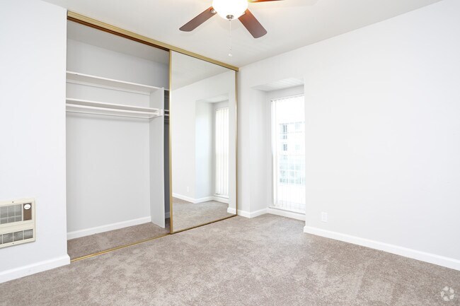 Redwood Plaza Apartments, Fremont, CA 94536 - photo 7