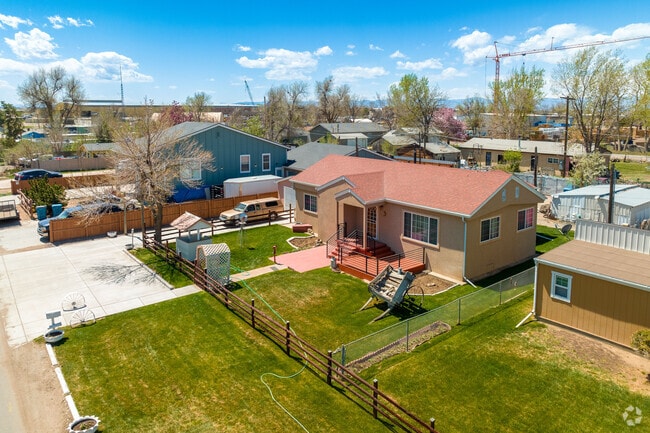 Most lot sizes in Irondale vary greatly, but most are modest with some larger lots also available.