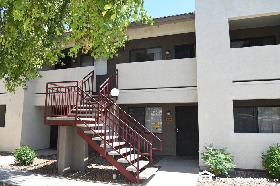 3301 E Earll Dr unit 209, Phoenix, AZ 85018 - photo 1