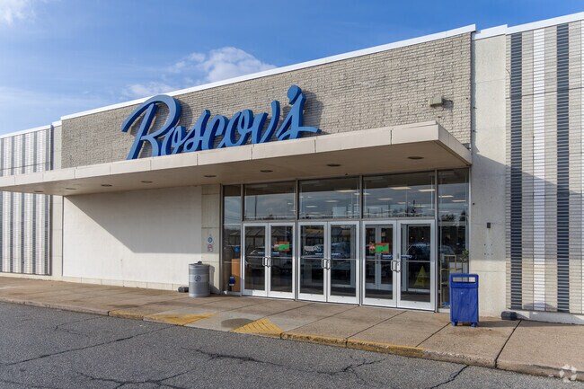 There are several big box stores to choose from in Ramblewood.