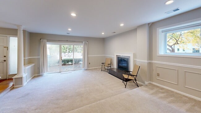 3769 Persimmon Cir, Fairfax, VA 22031 - photo 2