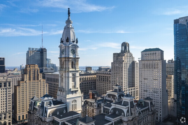 Upper Nazareth Township offers easy day trips to Philadelphia’s historic Center City.