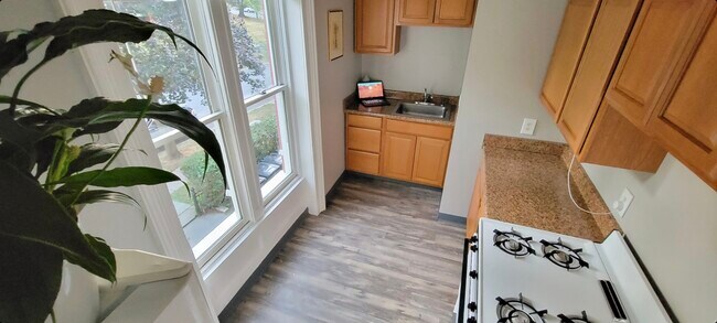 176 Montgomery St unit 2, Newburgh, NY 12550 - photo 5