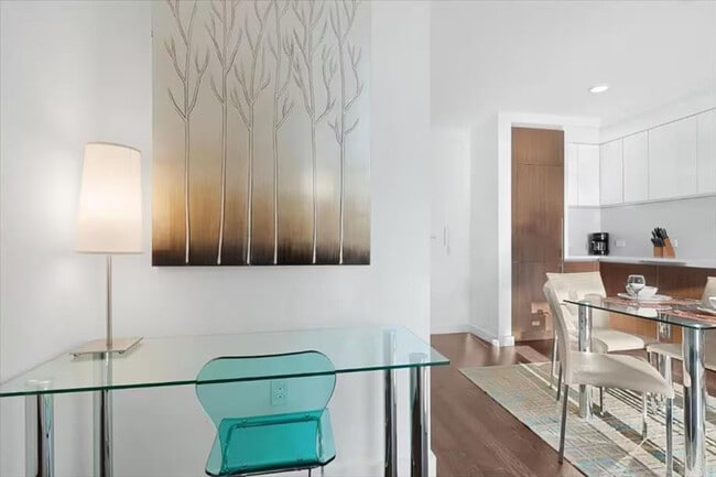 605 W 42nd St unit ID1025119P, New York, NY 10036 - photo 2