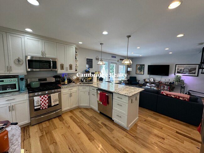 35 Porter St unit 1A, Cambridge, MA 02141 - photo 3