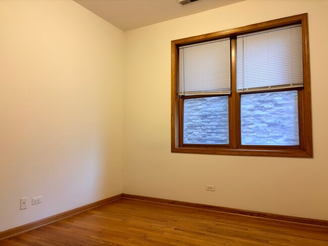 4101 N Kenmore Ave unit 2S, Chicago, IL 60613 - photo 7