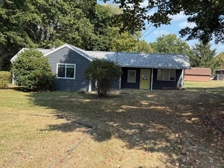 2227 Killian Rd, Akron, OH 44312