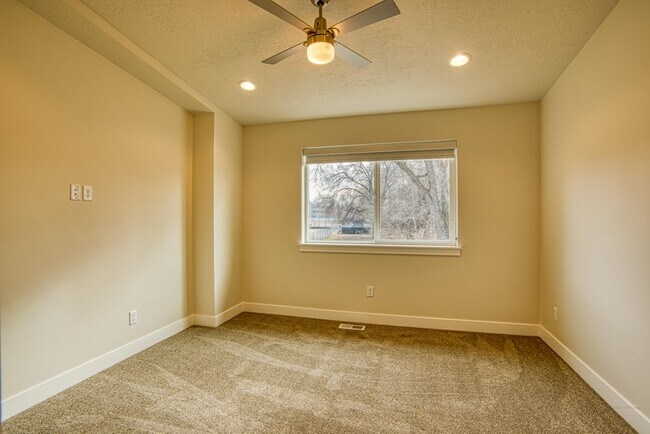 602 E Fort Union Blvd, Midvale, UT 84047 - photo 5