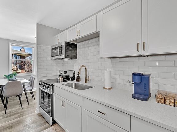 7 Division St unit 3A, Oak Park, IL 60302 - photo 3