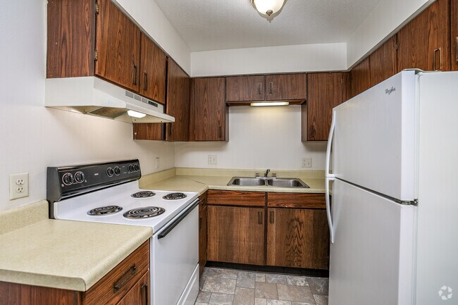 1BR, 1BA - 798 SF