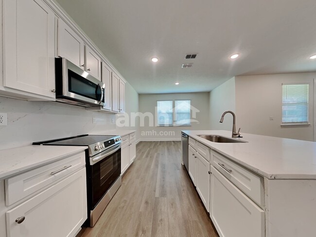 11637 Hillside Dr, Jacksonville, FL 32221 - photo 4