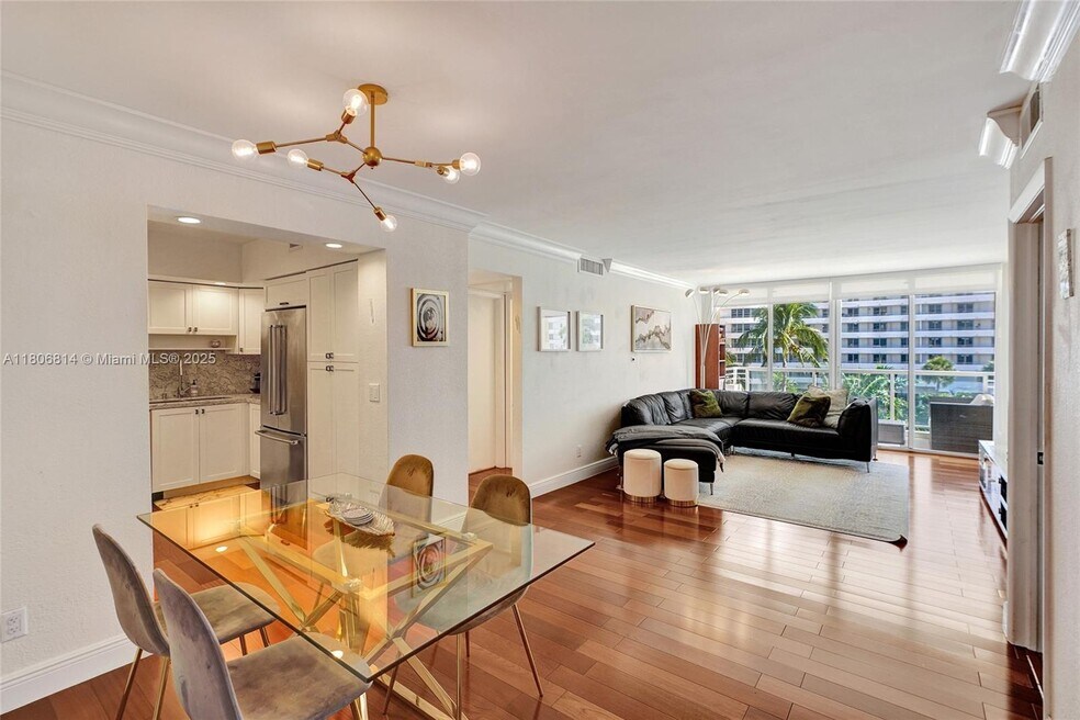 5600 Collins Ave unit 5C, Miami Beach, FL 33140 - photo 1