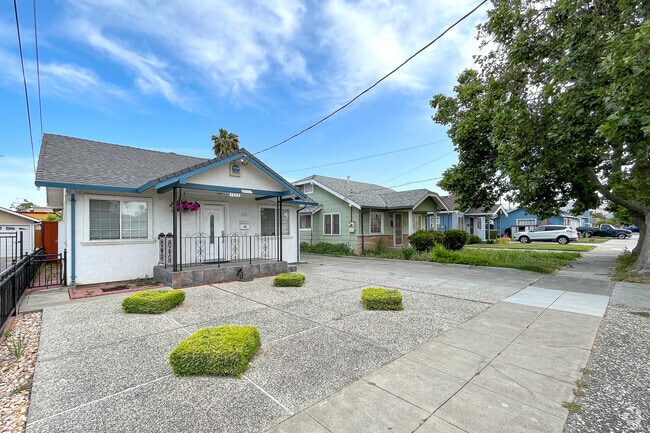 Homes in Little Portugal are found on long straightaways with many single-family houses.